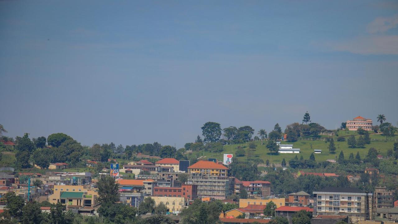 Silver Oaks Hotel Boma Fort Portal ภายนอก รูปภาพ