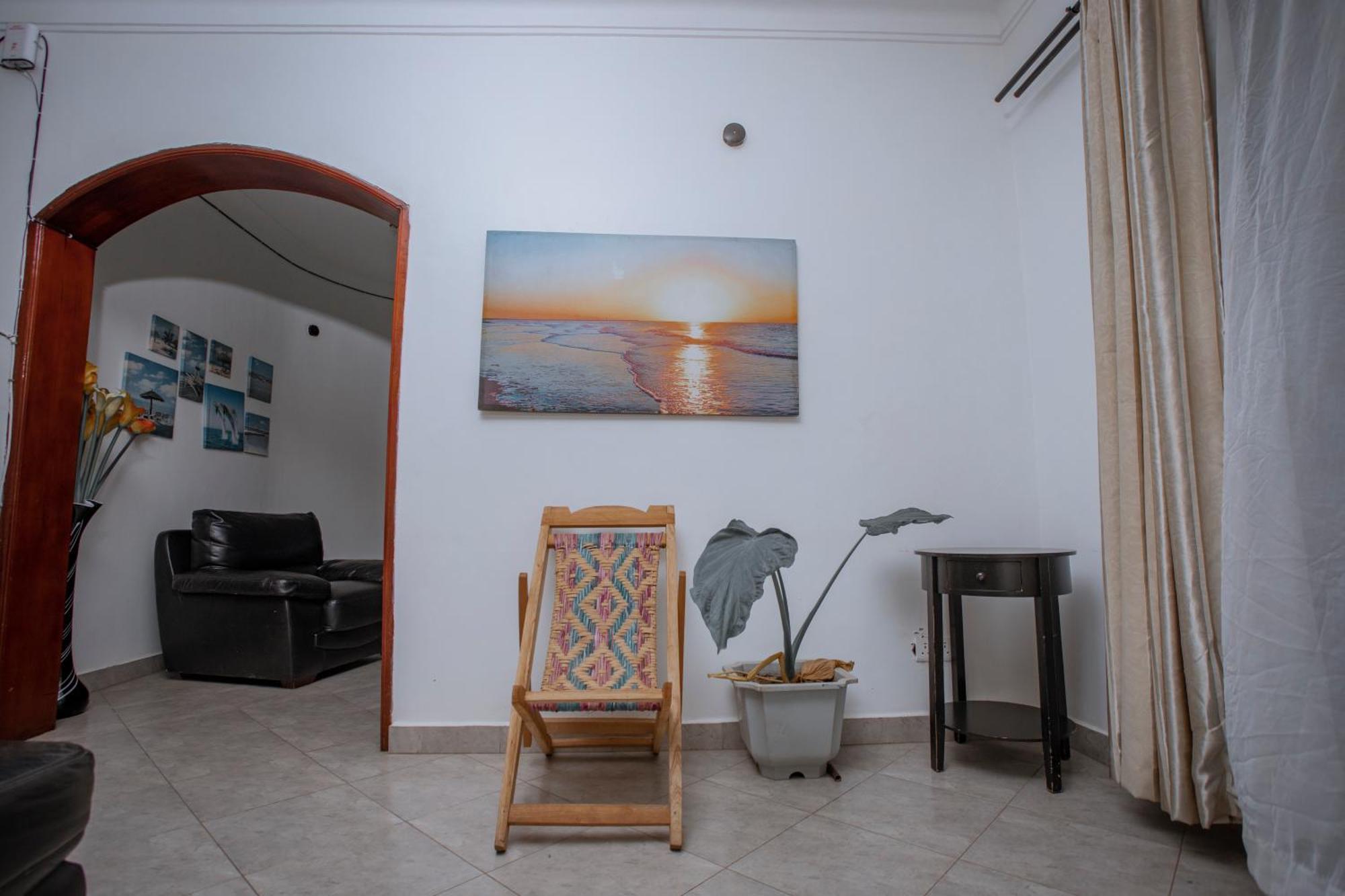 Silver Oaks Hotel Boma Fort Portal ภายนอก รูปภาพ